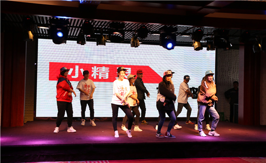 7.新城供热进行采暖期总结会暨联欢会_副本.jpg 7.新城供热进行采暖期总结会暨联欢会_副本.jpg