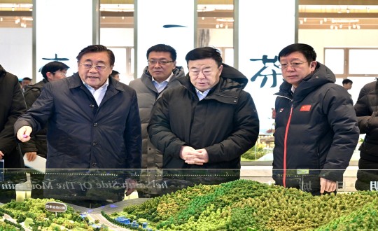 封面.市委书记张恩德一行光临008PG国际集团走访调研_副本.jpg 封面.市委书记张恩德一行光临008PG国际集团走访调研_副本.jpg