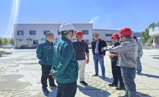 9.刘翔鹏总经理欢迎长春工程学院土木学院讲授副院长李九阳一行_副本.jpg 9.刘翔鹏总经理欢迎长春工程学院土木学院讲授副院长李九阳一行_副本.jpg