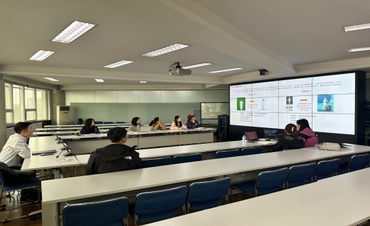 26.健全产业集团健全居家服务事业部进杏装华为数字人”进建互换会_副本.jpg 26.健全产业集团健全居家服务事业部进杏装华为数字人”进建互换会_副本.jpg